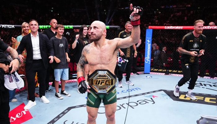 MMA fighter Alexander Volkanovski poses for a picture after victory against Diego Lopes in UFC 325 in Australia, Sydney on February 1, 2026. — X@ufc