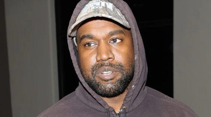 Kanye West stuns Mexico crowd with surprise duet