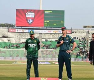 Pakistan win toss, elect to bat first in final T20I against Australia