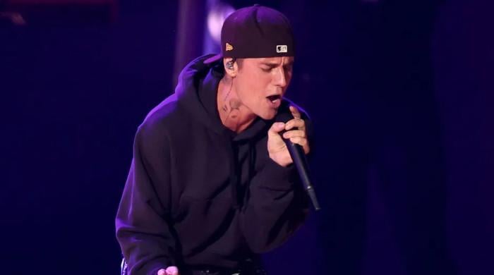 Justin Bieber blows fans away in Grammys performance with shocking twist