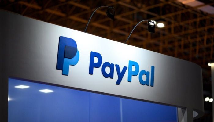 PayPal changes CEO after disappointing results, stock falls 18%