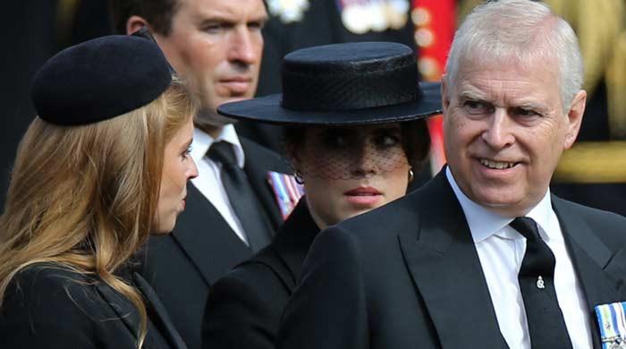 Andrew mulls fleeing UK after royal family's stern warning?