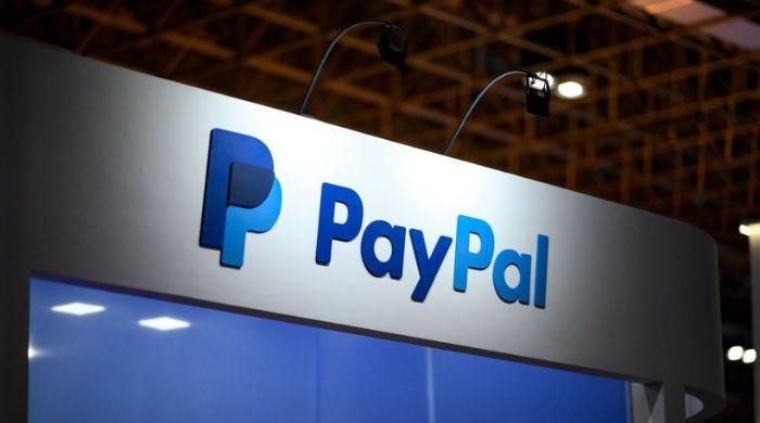 PayPal changes CEO after disappointing results, stock falls 18%
