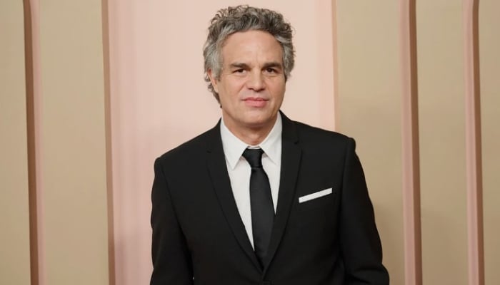 Mark Ruffalo promotes Crime 101 with Chris Hemsworth and Halle Berry