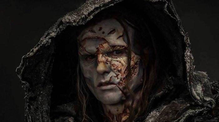 What Jacob Elordi's mom thinks about ‘Frankenstein' creator Guillermo del Toro