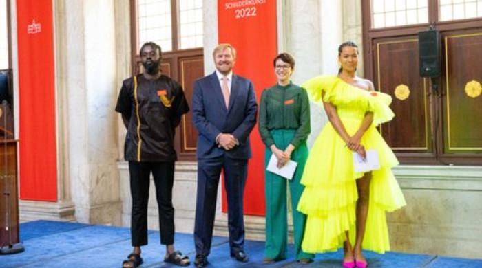 King Willem Alexander opens palace doors to honour artists