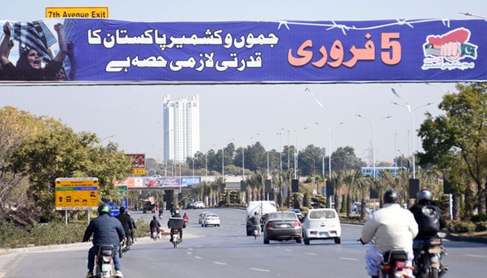 A view of the banners displayed at the different roads of Islamabad, regarding the Kashmir Solidarity Day, which is observed annually on 5th February across the country. — Online