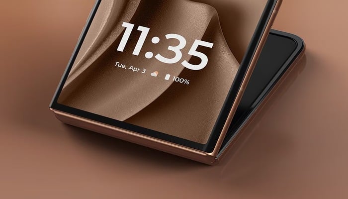 After foldable iPhone, iPhone Flip could be new hot thing in smartphone market