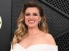 Kelly Clarkson reveals her life's 'next chapter' as she steps away from show