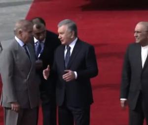 Uzbek President Shavkat Mirziyoyev gets red carpet welcome in Pakistan