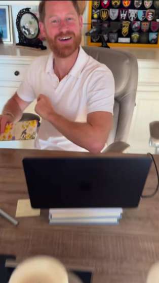 Prince Harry reacts to Meghan Markles Valentines Day gift: Love you!