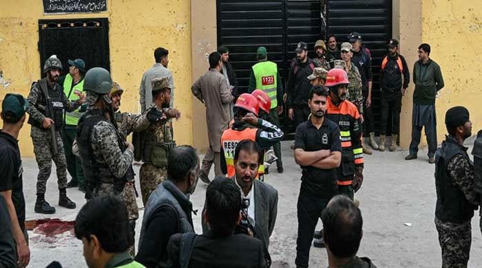 At least 31 martyred, dozens injured as suicide bomber targets Islamabad imambargah