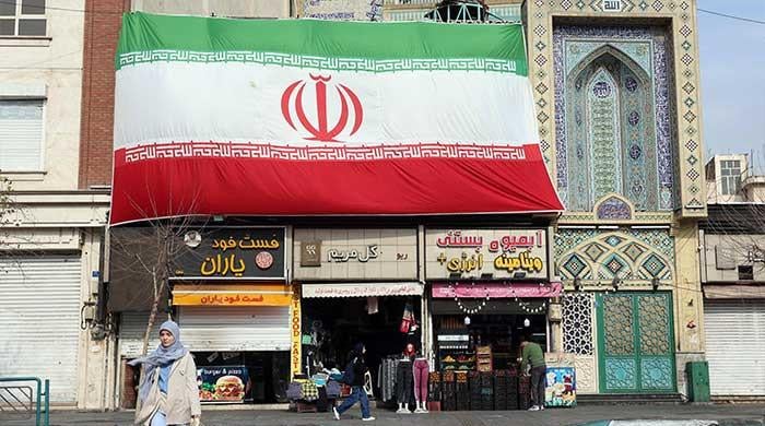 US announces new Iran oil sanctions moments after concluding talks