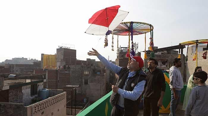 Lahoris take to roofs to make most of third and final day of Basant