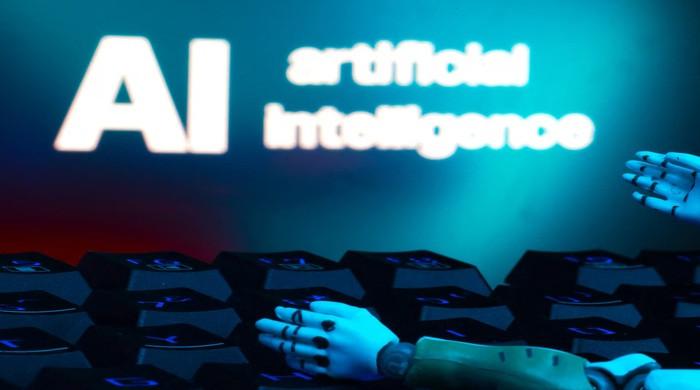 ChatGPT, Gemini likely coming to Apple CarPlay for improved voice interactions