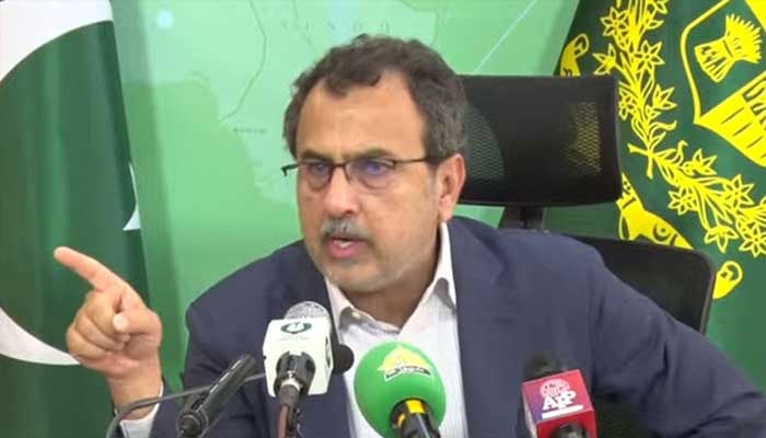 Federal Minister for Energy Awais Leghari addresses a press conference in an undated picture. — Radio Pakistan/File