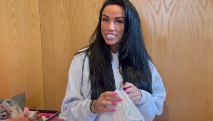 Katie shared a short clip, revealing that she was packing for her last-minute trip