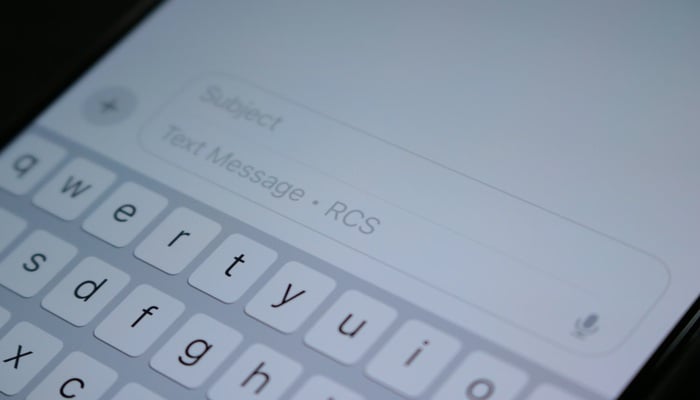 Apple to ditch traditional SMS, expand RCS support with iOS 26.4