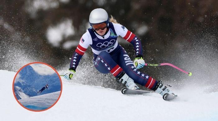 Lindsey Vonn airlifted in red bag after shocking crash in Olympic downhill