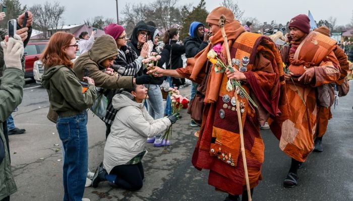Buddhist monks complete 15-week Walk for Peace in Washington
