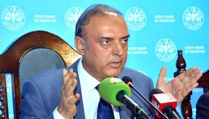 Governor State Bank of Pakistan (SBP) Jameel Ahmad adrressing a press conference at State Bank of Pakistan in Karachi on July 29, 2025. — APP