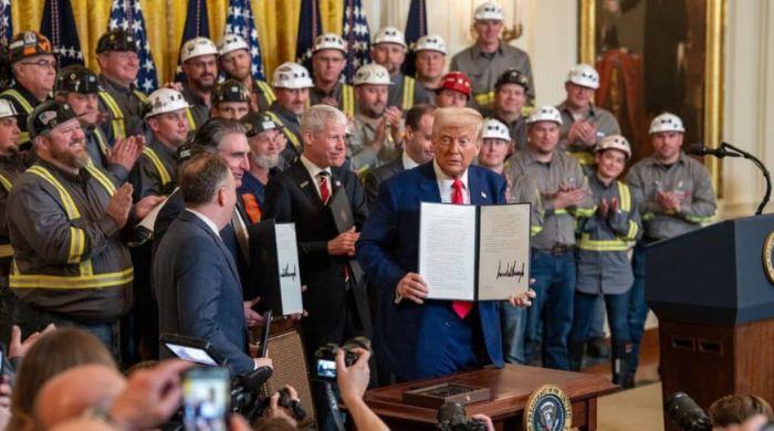 Trump orders Pentagon to buy coal-fired electricity for military bases