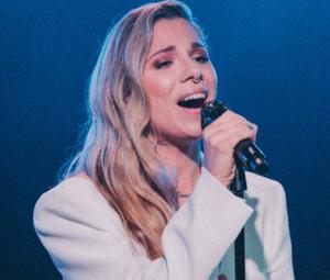 Christina Perri sparks 'Twilight' nostalgia among fans with new performance