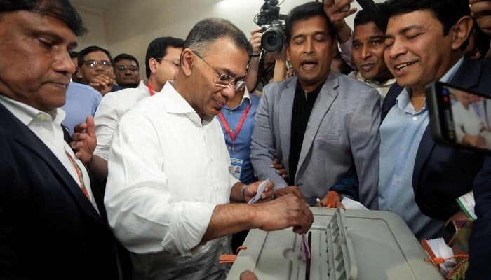 Bangladesh Nationalist Party (BNP) chairman and election candidate Tarique Rahman (C) casts his ballot at a polling station during Bangladesh´s general election in Dhaka on February 12, 2026. — AFP