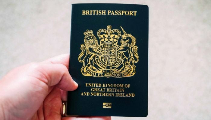 UK to ban dual nationals without British passport under new rules
