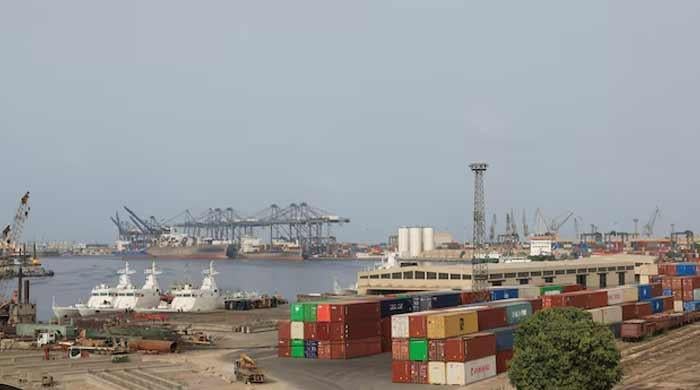 Pakistani exports to UAE soar 22% to $1 billion as visa support boosts traders