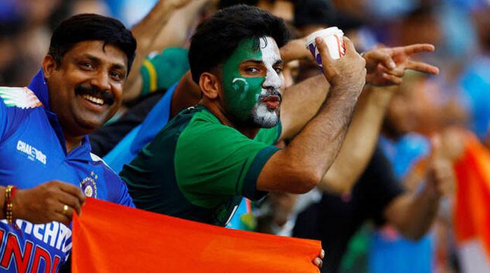 Pakistan and India fans flock to Colombo, windfall for tourism