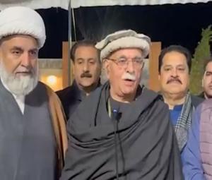 Achakzai announces sit-in outside parliament over Imran's health from today