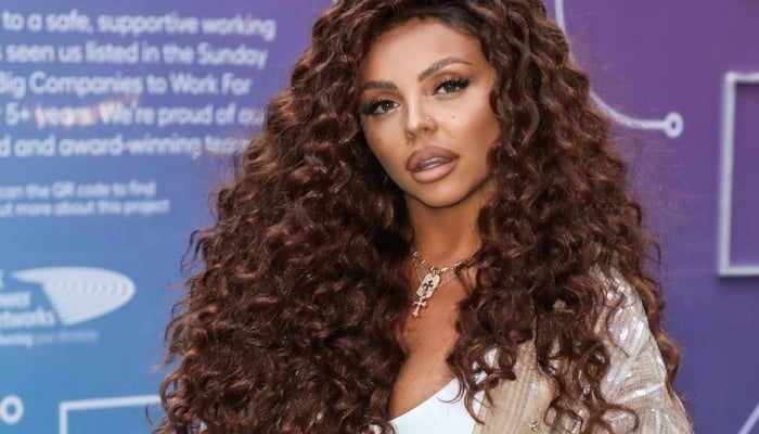 The singer shared a clip of herself and a group of pals watching the signatures rise