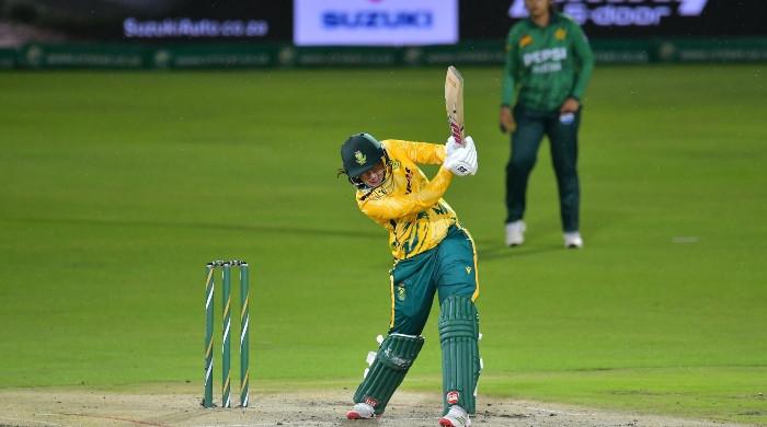 South Africa clinch T20I series against Pakistan in rain-hit match
