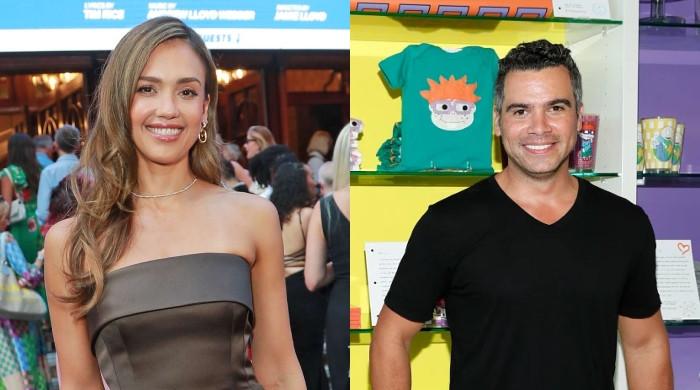 Jessica Alba restores name as divorce from Cash Warren finalises