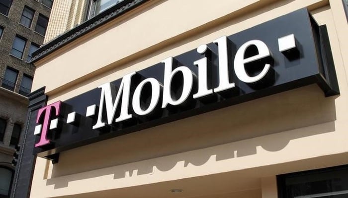 AT&T finds T-Mobiles Easy Switch tool misleading, files lawsuit