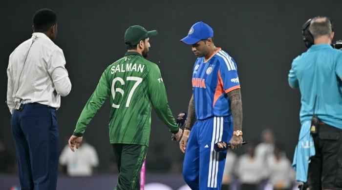 T20 World Cup: Indian captain again refuses to shake hands with Pakistani skipper