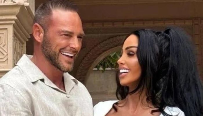 It was later reported that Katie has purchased a home with Lee