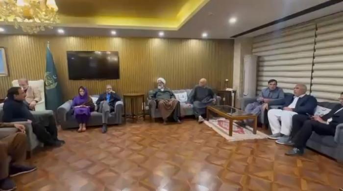 Opposition 'decides to continue' parliament protest as PTI raises concern over Imran's treatment