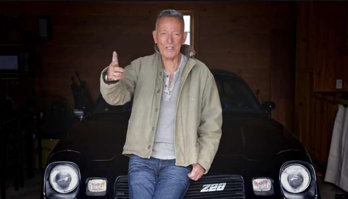 The Boss invites fans to join him at the United Free Republic of E Street Nation