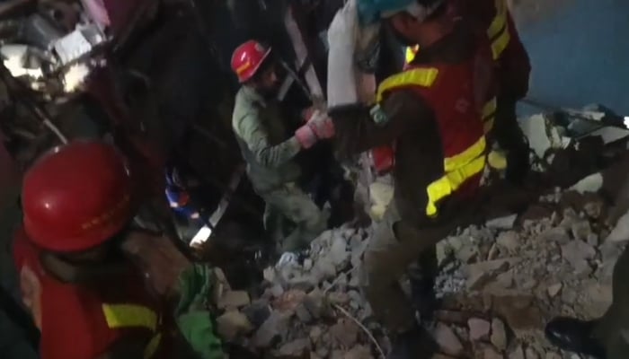 Death toll hits 16 in Karachi's Soldier Bazaar blast as debris removal  begins