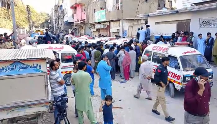 Rescue efforts underway at the site of a building collapse in Karachi, on February 19, 2025. — Geo News