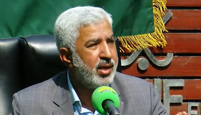 Pakistan Hockey Federation (PHF) President Tariq Bugti is addressing a press conference in Lahore on February 19, 2026. —Screenshot via Geo News