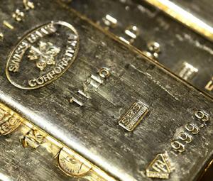 Gold price rises Rs7,900 per tola in Pakistan