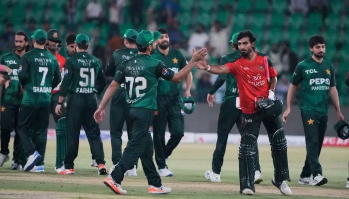 Pakistan players celebrate after winning the second T20I against Bangladesh at Gaddafi Stadium in Lahore on May 30, 2025. – AFPPakistan to tour Bangladesh for ODI series ahead of PSL 11