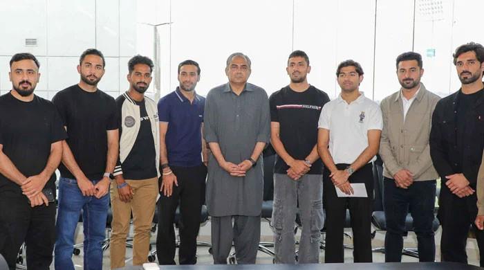  Naqvi steps up for hockey team amid PHF chaos