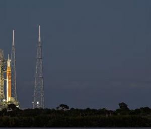 Nasa eyes March 6 launch of astronaut moon mission after passing key test