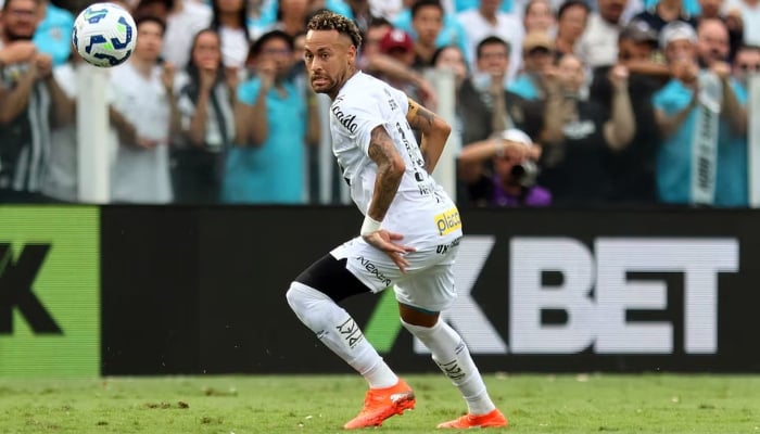 Santos Neymar in action against Cruzeiro in the Brasileiro Championship, Estadio Urbano Caldeira, Santos, Brazil, December 7, 2025. — Reuters
