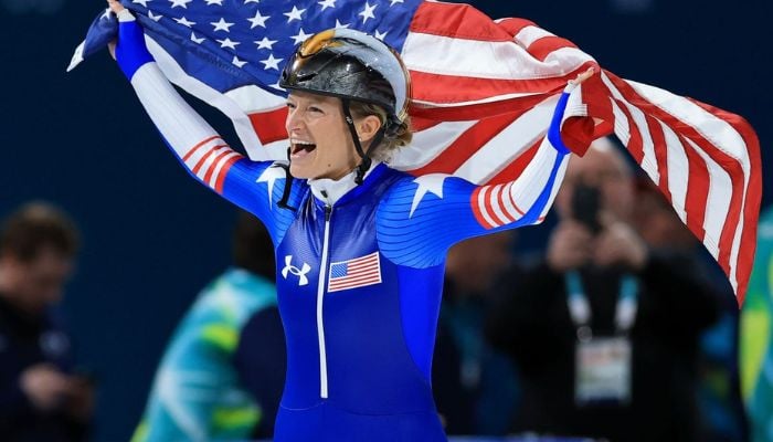 Mia Manganello becomes oldest American woman to medal in speed skating