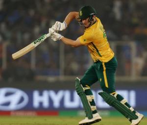 T20 World Cup: David Miller's fifty guides South Africa to 187 against India